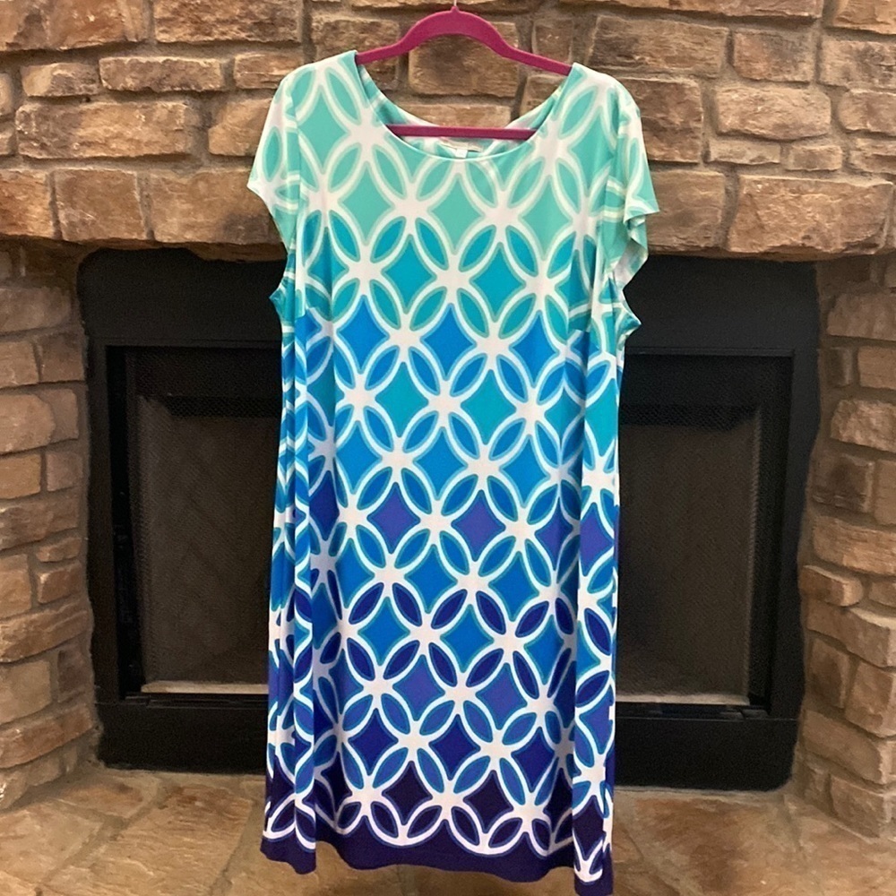 Signature Camryn blue and green geometric design dress. Size 18 W